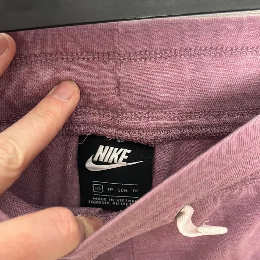 Nike Joggers - Women's XS